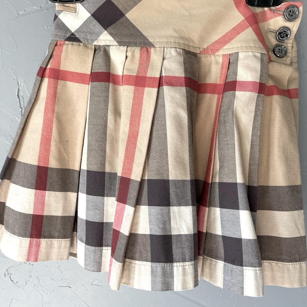 Burberry skirt
